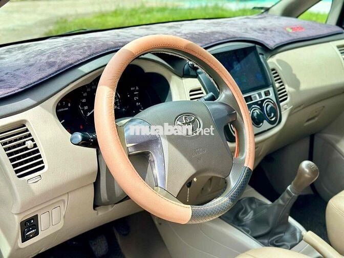 Toyota Innova 2014 E - 120000 km
