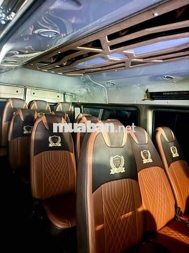 Ford Transit MCA 2023 21.000km siêu lướt xe chở nv