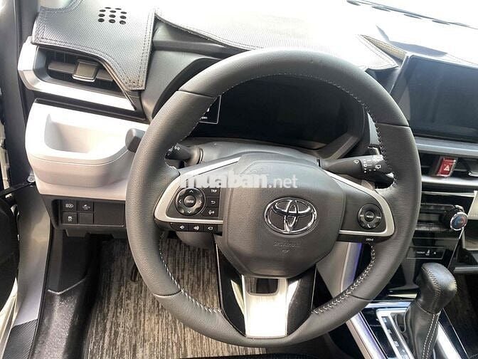 Toyota Veloz Cross Top 2025, xe lướt như mới