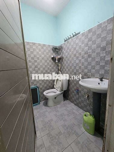 Nhà nguyên căn 2PN chính chủ cho thuê lâu dài, cách KDC Trung sơn 300m