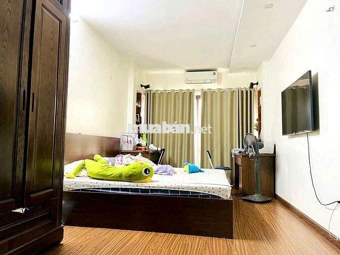 68 CẦU GIẤY - GẦN PHỐ KINH DOANH SẦM UẤT - NHÀ DÂN XÂY - FULL NỘI THẤT