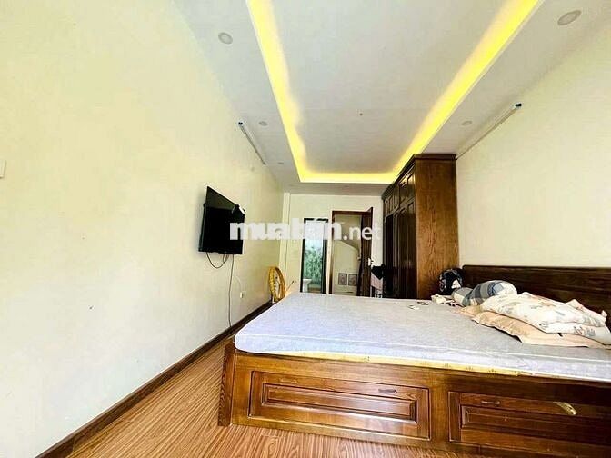 68 CẦU GIẤY - GẦN PHỐ KINH DOANH SẦM UẤT - NHÀ DÂN XÂY - FULL NỘI THẤT