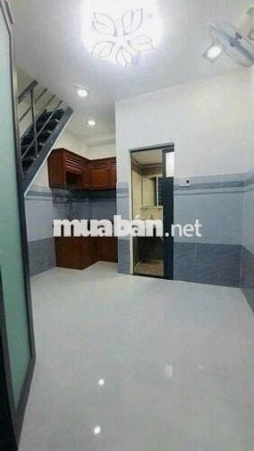 Bán nhà đẹp 2 mặt tiền hẻm xe hơi Bến Bình Đông