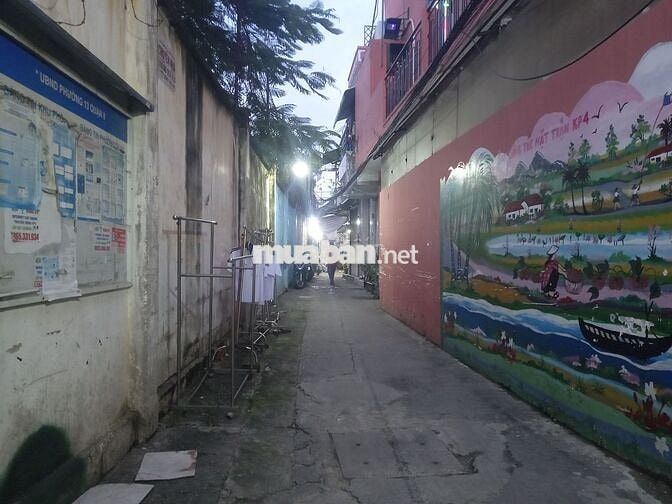Bán nhà đẹp 2 mặt tiền hẻm xe hơi Bến Bình Đông