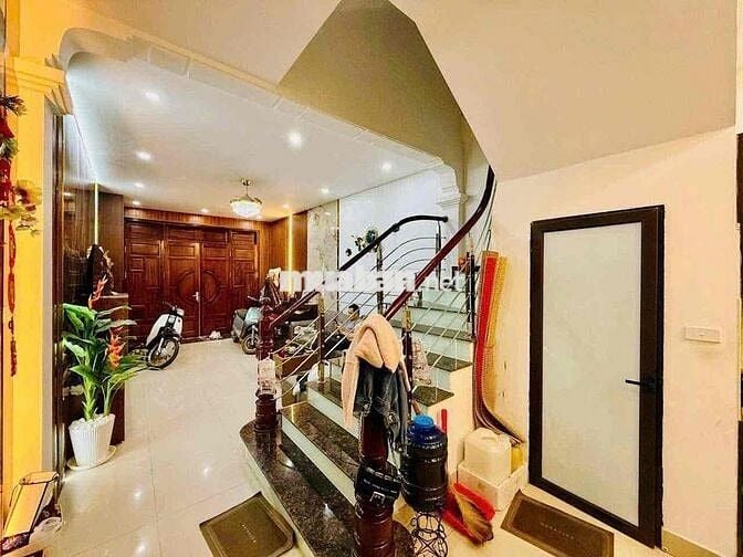 NHÀ ĐẸP MAI DỊCH 50M – SẴN Ở NGAY – NỘI THẤT SANG TRỌNG. PL CHUẨN.