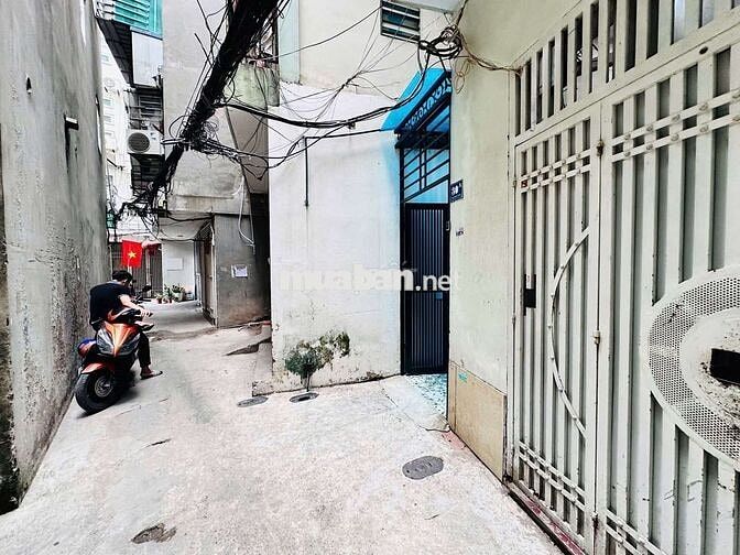 68 CẦU GIẤY - GẦN HỒ ĐIỀU HÒA - MÁT MẺ AN SINH TỐT - FULL NỘI THẤT ĐẸP 68 CẦU GIẤY - GẦN HỒ ĐIỀU HÒA - MÁT MẺ AN SINH TỐT - FULL NỘI THẤT ĐẸP