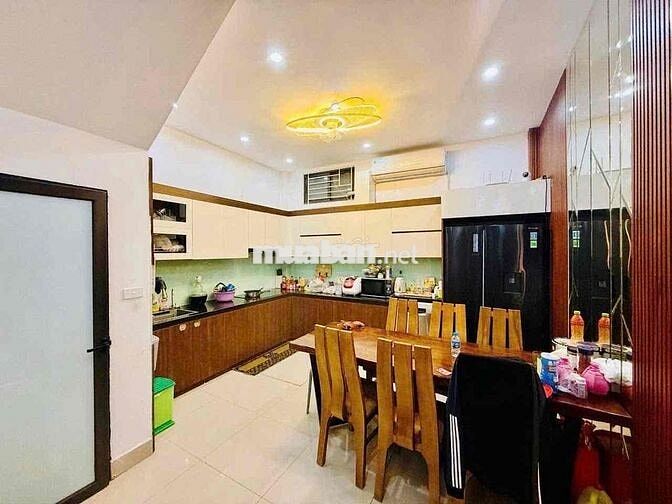 NHÀ ĐẸP MAI DỊCH 50M – SẴN Ở NGAY – NỘI THẤT SANG TRỌNG. PL CHUẨN.