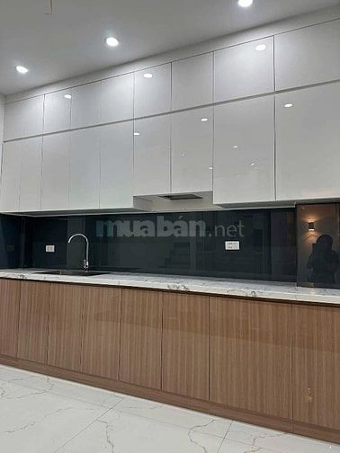 Xây mới! Hoàng Quốc Việt, 60m2 * 6T thang máy*5.1m 2 ngõ Ô tô tránh