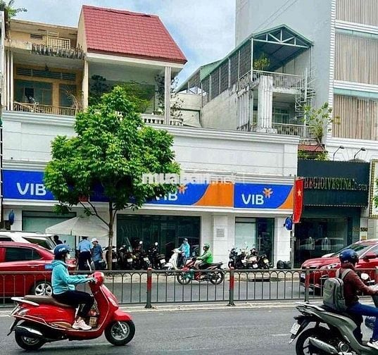 Cho Thuê Nhà 3 Mặt Tiền Đường 3/2 DT: 13.6mx16m 1trệt 2 lầu Vị Trí Đẹp