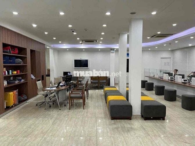 Cho Thuê Nhà 3 Mặt Tiền Đường 3/2 DT: 13.6mx16m 1trệt 2 lầu Vị Trí Đẹp