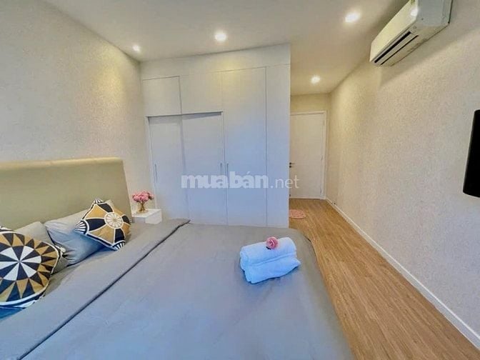 Tôi bán CH 65m2/2 tỷ 6 (3pn)SHR,Đẹp,vay 70% Mới view Hồ Bơi PVăn Đồng 