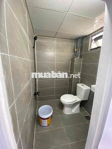 cho thuê nhà 2 tầng 3pn/2wc mặt tiền tân thái