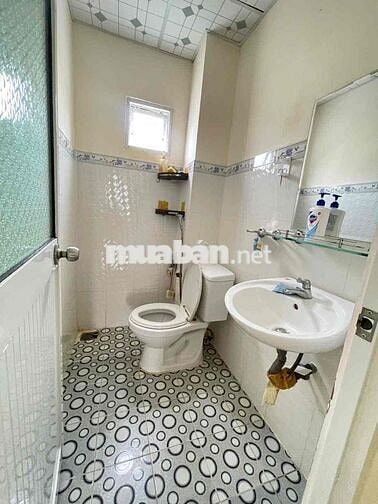 Nhà full nội thất KDC Hoàng Quân