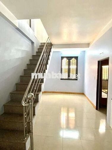 Cho thuê nhà vừa làm kho vừa ở 120m2 sân oto 1 phòng ngủ