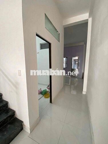cho thuê nhà 2 tầng 3pn/2wc mặt tiền tân thái