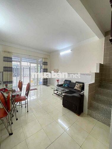 Nhà full nội thất KDC Hoàng Quân