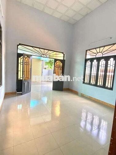 Cho thuê nhà vừa làm kho vừa ở 120m2 sân oto 1 phòng ngủ