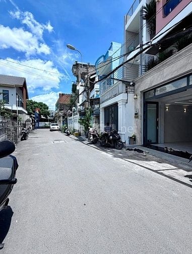 ⭐️Siêu phẩm 5 Lầu tuyệt đẹp THANG MÁY CAO CẤP hẻm 7m Nguyễn Văn Khối