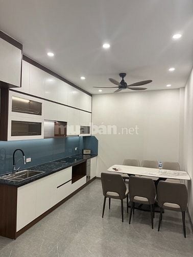 NGỌC THỤY NHÀ ĐẸP DÂN XÂY.CHỦ THIỆN CHÍ BÁN. OTO . PHỐ CỔ . GIÁ HƠN 8 
