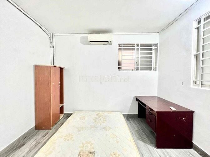 CHO THUÊ CĂN HỘ TRUNG TÂM QUẬN 10 CÓ CỬA SỔ NHÀ WC RIÊNG