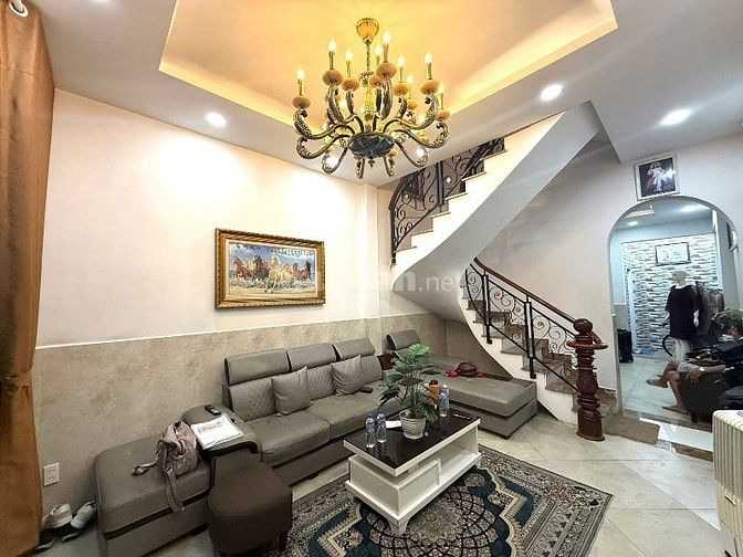 CHÚ NĂM GIẢM SÂU BÁN GẤP CĂN LÊ THỊ BẠCH CÁT,Q11,SỔ RIÊNG CHỈ 3 TỶ HƠN