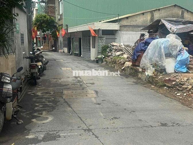 CHỦ THIỆN CHÍ BÁN LÔ GÓC 2 MẶT TIỀN KIỆT Ô TÔ TRÁNH NHAU TRƯNG NỮ VƯƠN
