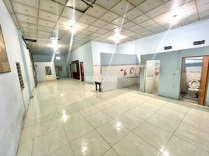 Cho thuê 400m2 kho, xưởng đường Dương Công Khi xã Xuân Thới Thượng