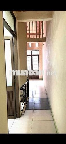 Bán nhà cũ hẻm Nguyễn Thái Học công năng đầy đủ