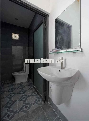 Bán nhà 758 triệu nằm ngay đường Nguyễn Hữu Cảnh, Thuận an. 90m2 SHR