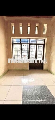 Bán nhà cũ hẻm Nguyễn Thái Học công năng đầy đủ