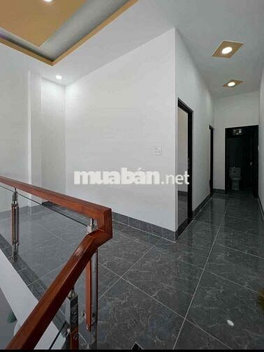 Bán nhà 758 triệu nằm ngay đường Nguyễn Hữu Cảnh, Thuận an. 90m2 SHR