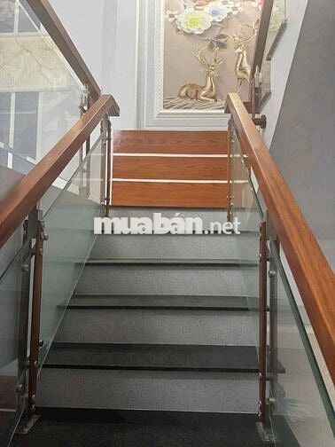 NHÀ TRỆT 3 LẦU - CÁCH TRẦN HOÀNG NA 50M