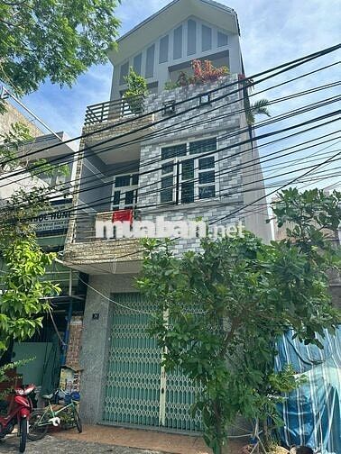 Cần bán căn nhà 3 tầng đường 7,5m Hải Châu gần biền, cách sông Hàn 50m