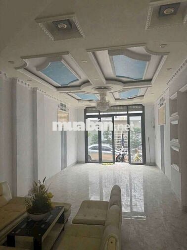 NHÀ TRỆT 3 LẦU - CÁCH TRẦN HOÀNG NA 50M