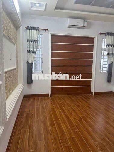 NHÀ TRỆT 3 LẦU - CÁCH TRẦN HOÀNG NA 50M
