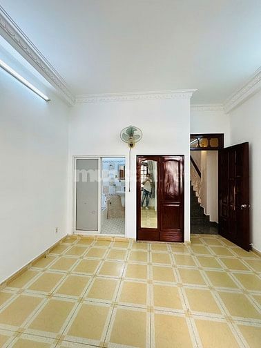 Bán nhà 5 tầng Hẻm 43  Đ. Cộng Hòa P.4 Tân Bình giá 10.8 tỷ TL