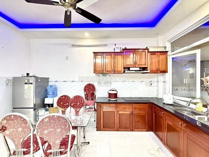 NHÀ 3 TẦNG 3 PHÒNG NGỦ GIÁ 13 TRIỆU/THÁNG KHU PHƯỚC LONG