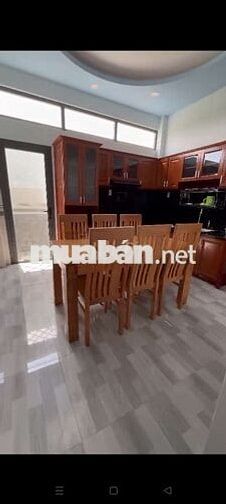 Cho thuê nhà mới đầy đủ nội thất  đường Hồ Văn Long