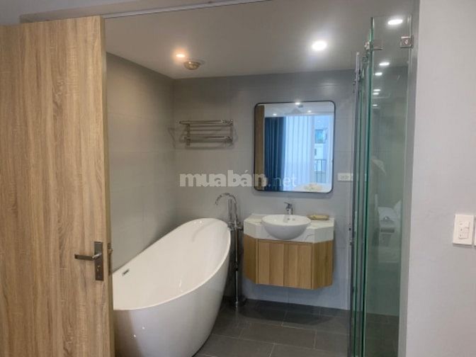 Cho thuê toà CHDV cao cấp khu Đào Tấn, 9P full đồ 