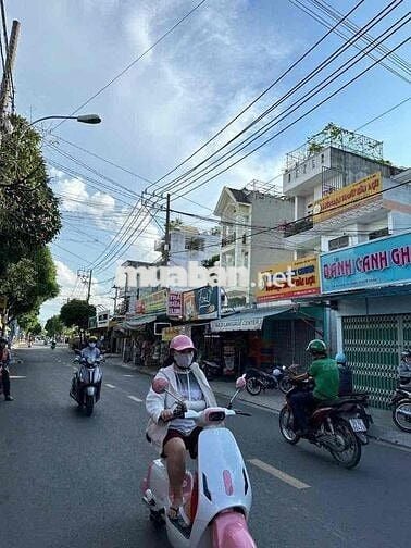 BÁN NHÀ MẶT TIỀN KINH DOANH SẦM UẤT CÓ NGUỒN THU ỔN ĐỊNH 28TR/1THÁNG