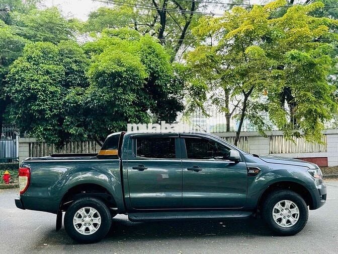 Ranger XLS model 2016 số tự động.
