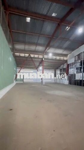 Kho Nguyễn Văn Quỳ diện tích 360m2 cần cho thuê gấp với giá rẻ