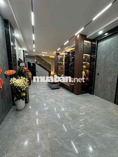 🏡Bán nhà Lạc Long Quân - 50m2 - 3 Tầng , HXH 8m - Full nội thất 🏡