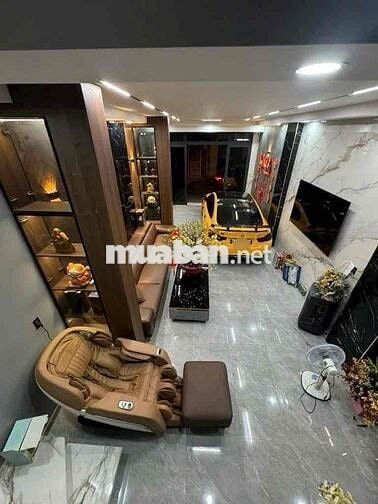 🏡Bán nhà Lạc Long Quân - 50m2 - 3 Tầng , HXH 8m - Full nội thất 🏡