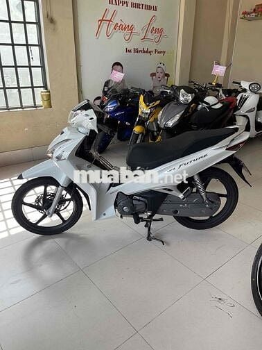 future 125cc. lướt 4k km . bao ko tua . zin 100% .