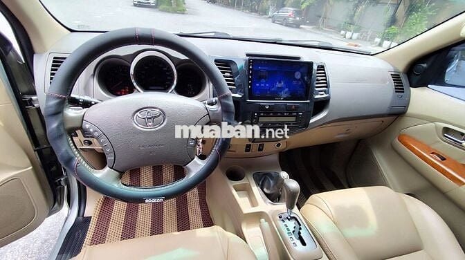 Toyota Fortuner V 2011 -  315 Triệu