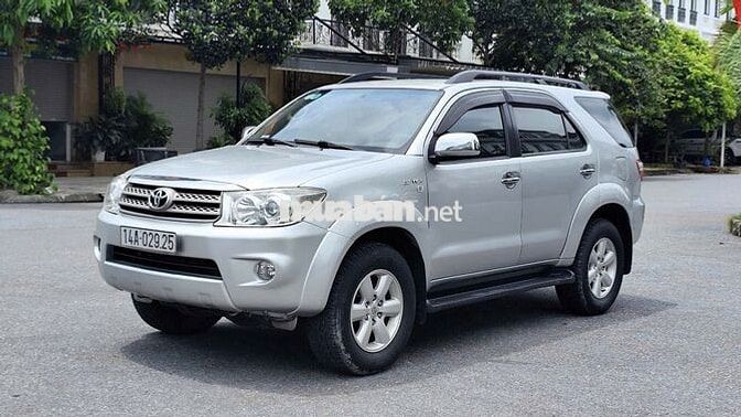 Toyota Fortuner V 2011 -  315 Triệu