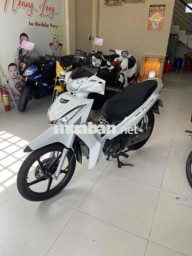 future 125cc. lướt 4k km . bao ko tua . zin 100% .