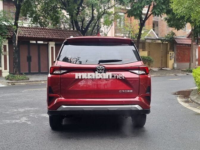 Toyota Veloz 2023 số tự động, màu đỏ zin