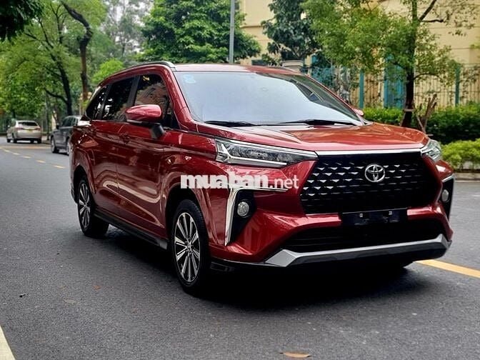 Toyota Veloz 2023 số tự động, màu đỏ zin